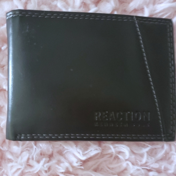 Kenneth Cole Reaction Other - 🔥HP11-8-20🔥NWT KENNETH COLE REACTION WALLET BLK